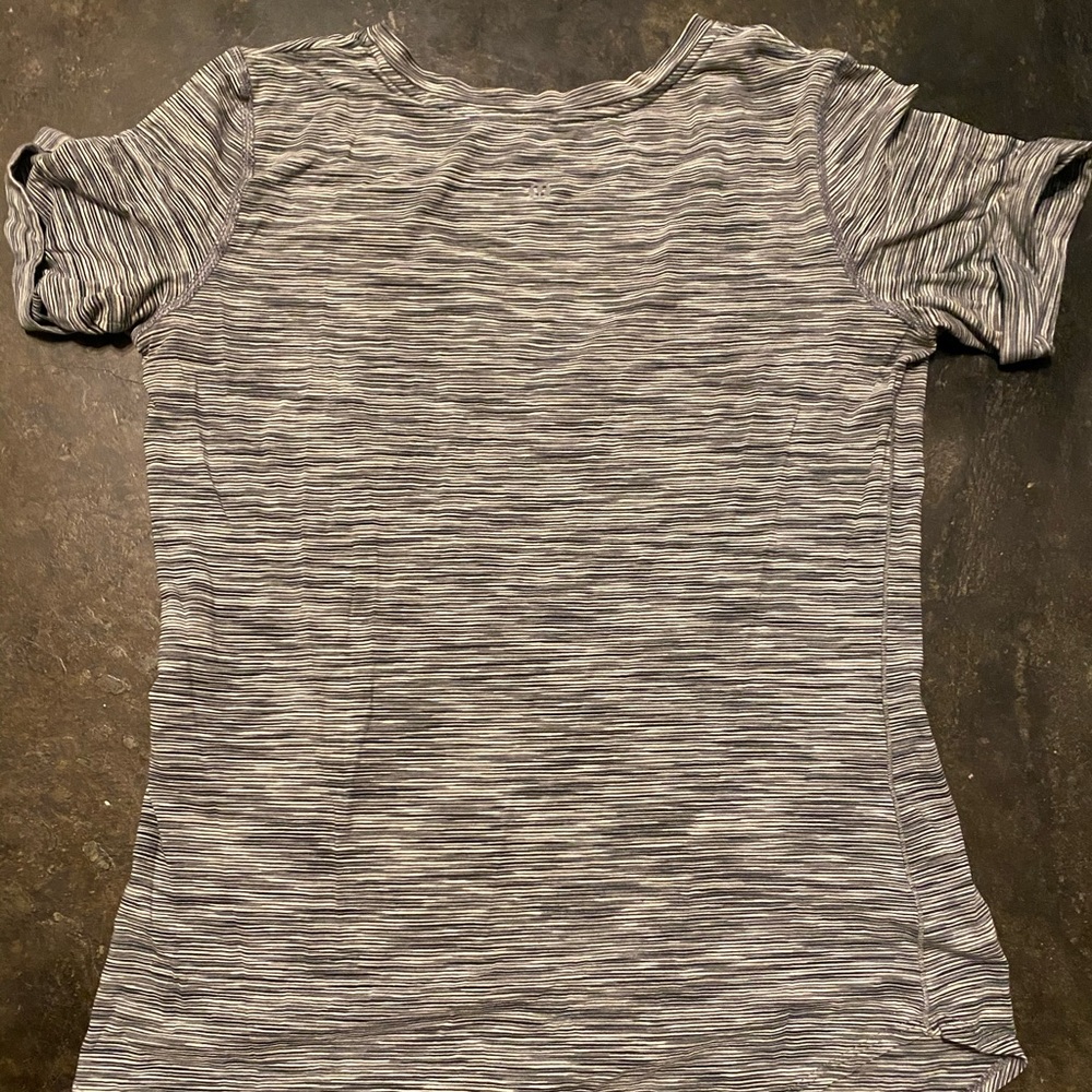 Lululemon top